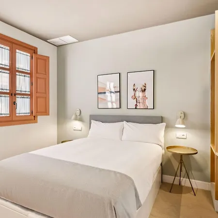 公寓 Limehome Calle Pozanco - Center