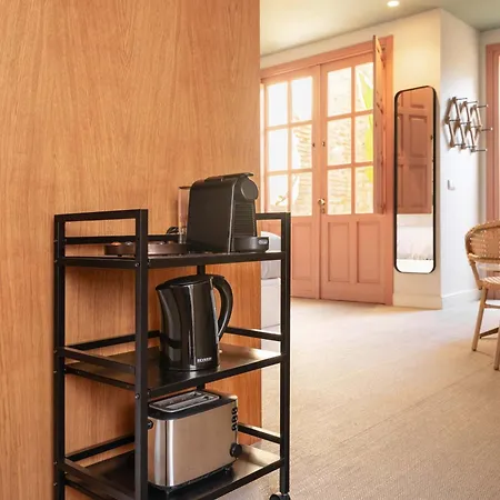 Limehome Calle Pozanco - Center شقة