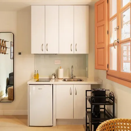 Limehome Calle Pozanco - Center شقة قرطبة